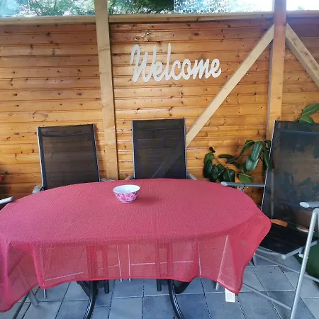 Apartment 4-zimmer-wohnung Mit 6 Betten *