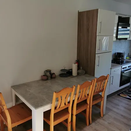 4-zimmer-wohnung Mit 6 Betten *